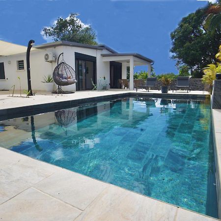 Le Beau Vallon 1- Jacuzzi Privatif Et Piscine Chauffee Partagee Saint-Benoît Extérieur photo
