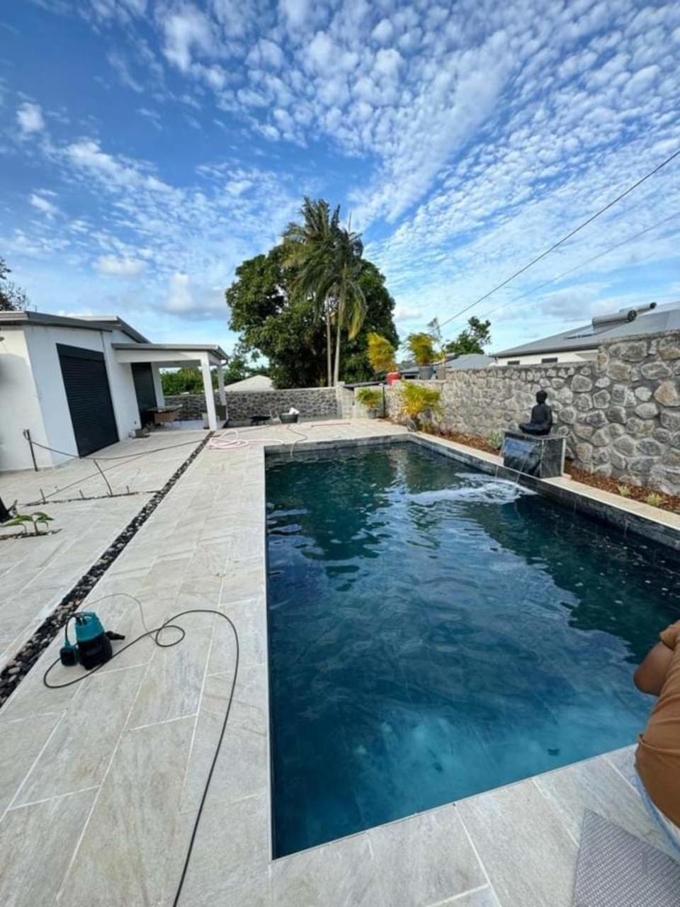 Le Beau Vallon 1- Jacuzzi Privatif Et Piscine Chauffee Partagee Saint-Benoît Extérieur photo