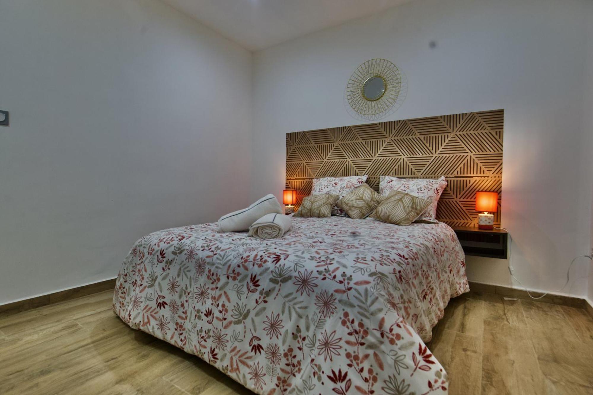 Le Beau Vallon 1- Jacuzzi Privatif Et Piscine Chauffee Partagee Saint-Benoît Extérieur photo