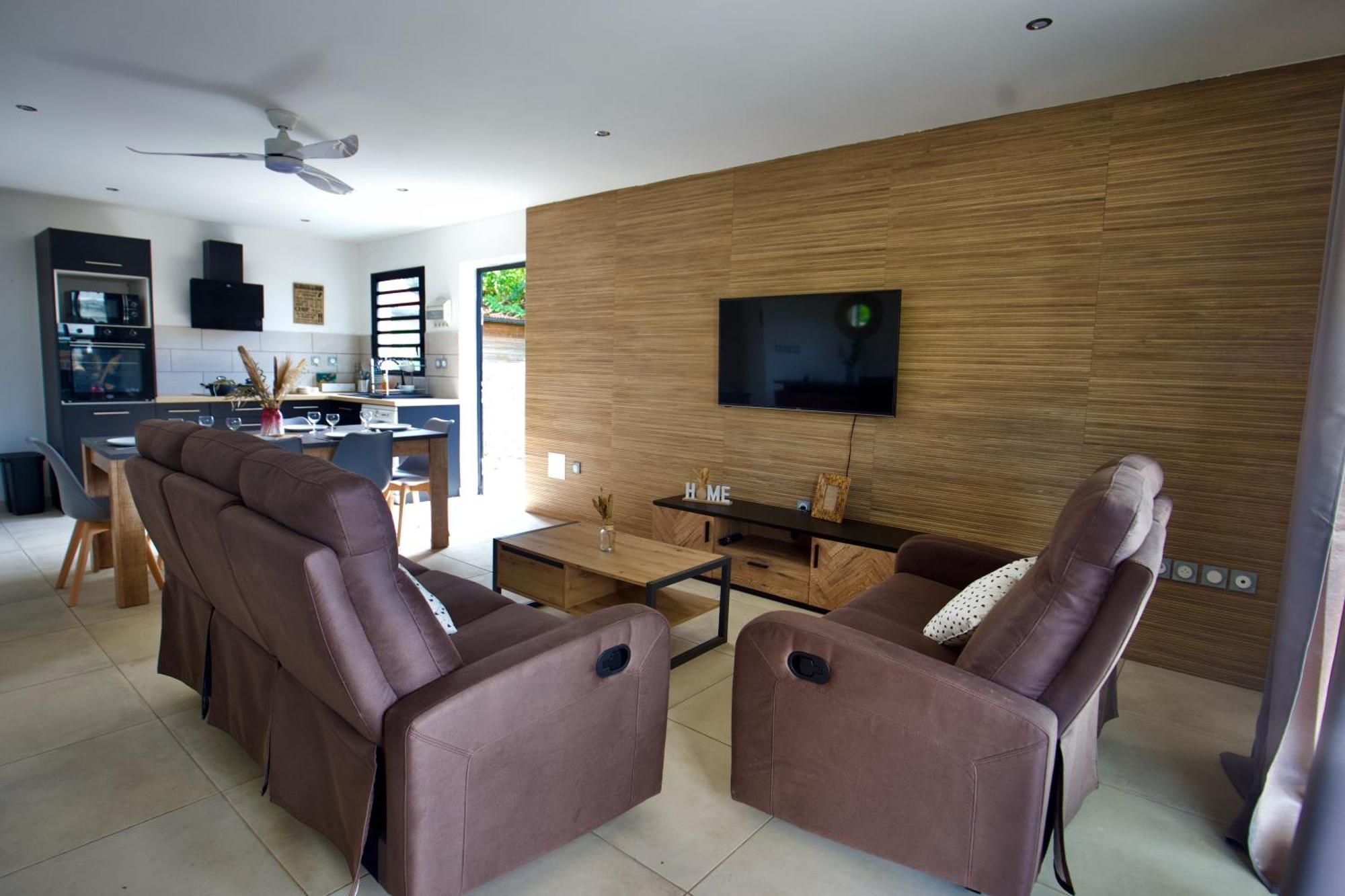 Le Beau Vallon 1- Jacuzzi Privatif Et Piscine Chauffee Partagee Saint-Benoît Extérieur photo