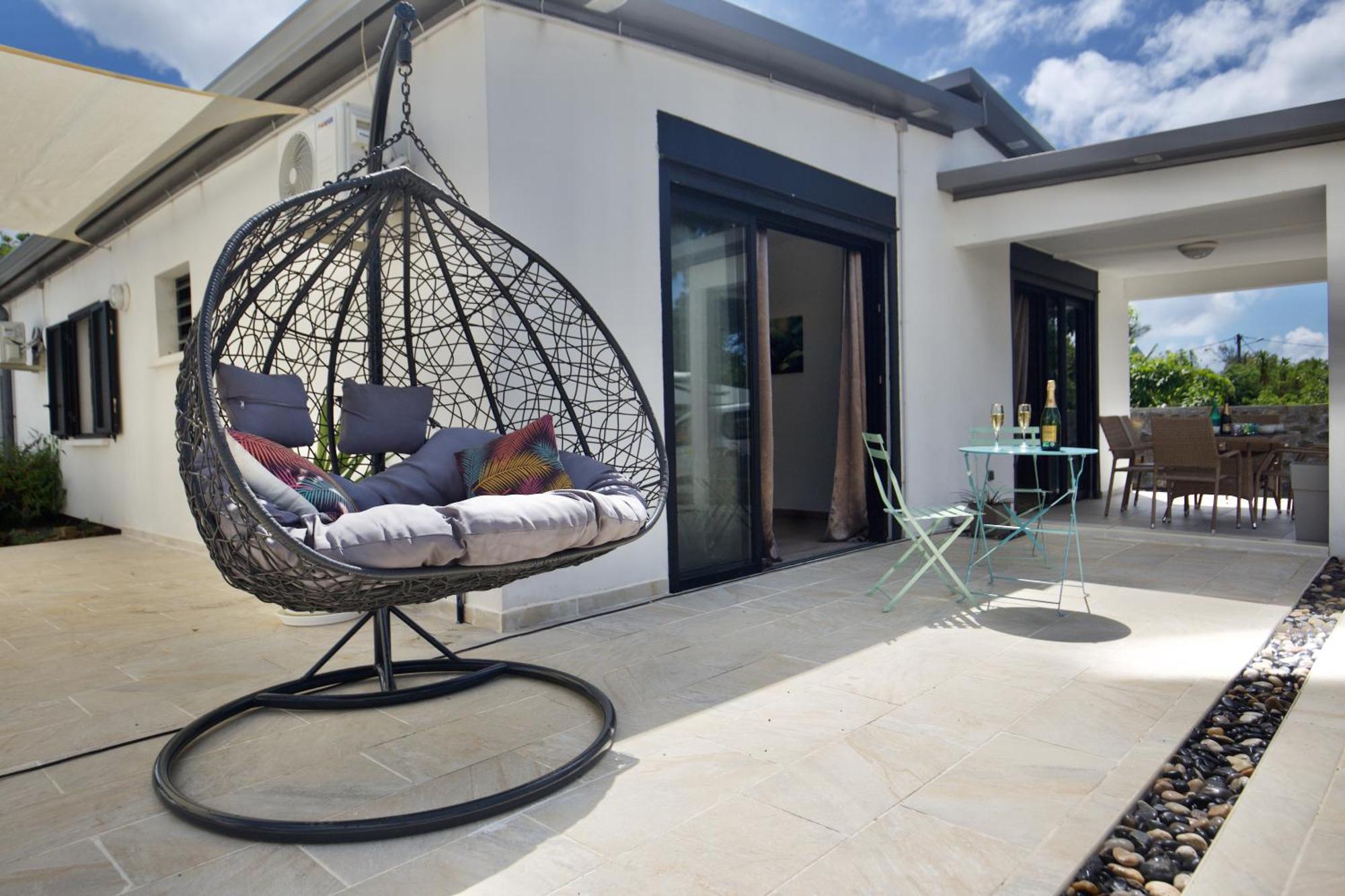 Le Beau Vallon 1- Jacuzzi Privatif Et Piscine Chauffee Partagee Saint-Benoît Extérieur photo